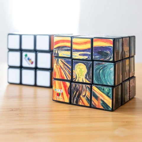 Rubiks kube x 2 - en med motiv av Munch