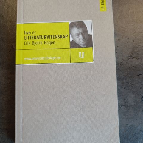 Hva er litteraturvitenskap - en kort introduksjon (2003/3. opplag 2007)