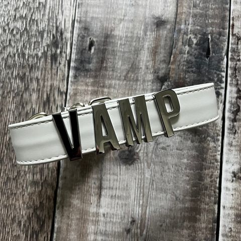 Vamp hvit choker