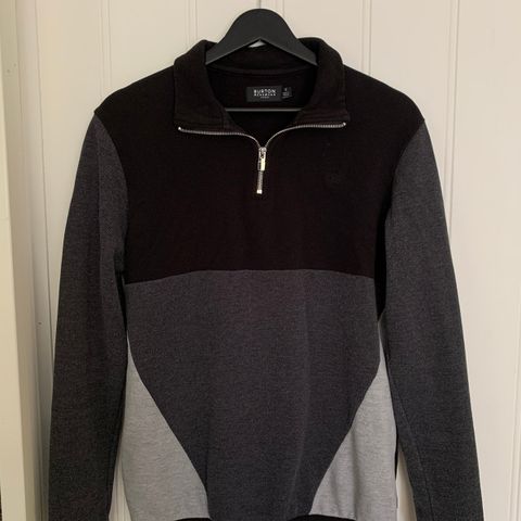 Half zip genser med grå toner