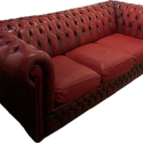 Original Chesterfield 3-seter sofa, nå med litt ekstra personlighet!