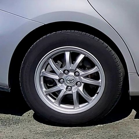 Felger Toyota Prius + Seven, 16" selges.