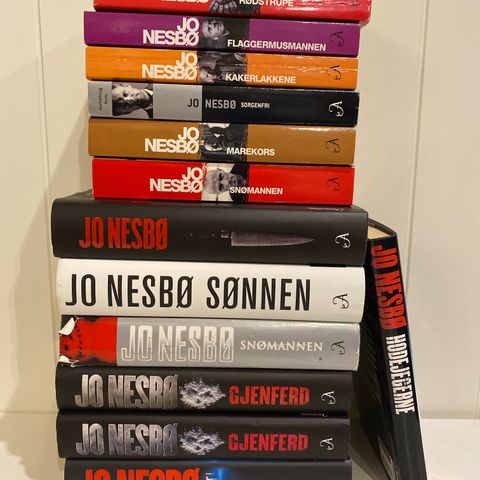 Sommerlektyre? Krim av Jo Nesbø, kr. 10,- pr. stk