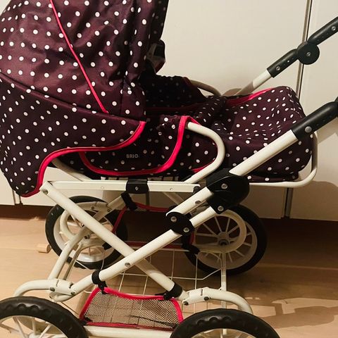 Brio dukkevogn, stellebord og scooter til baby born