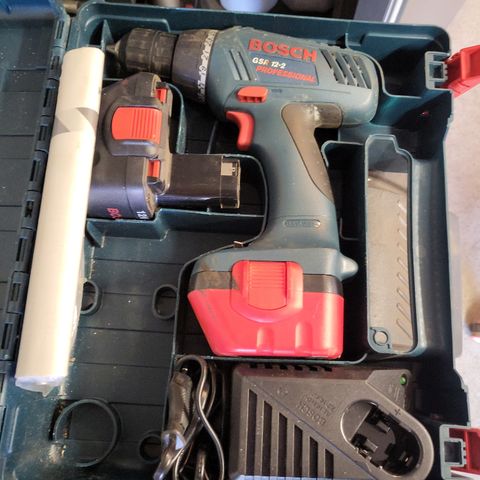 BOSCH BATTERIDRILL. GSR 12-2 PROFESSIONAL.