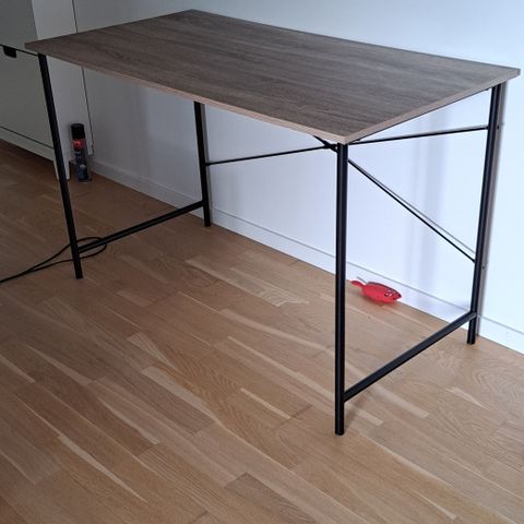 Skrivebord VANDBORG 60 X 120 eik/sort