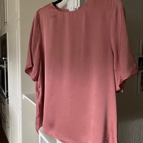 Delikat ny bluse m korte ermer,M,Mango