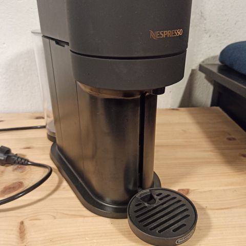 NESPRESSO® Vertuo Next kaffemaskin fra DeLonghi