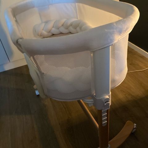 Moweo bedside crib