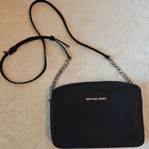 Micheal kors jet set travel crossbody