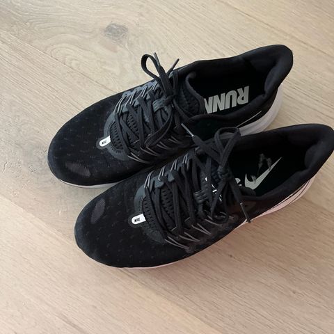 Nike joggesko herre str 42