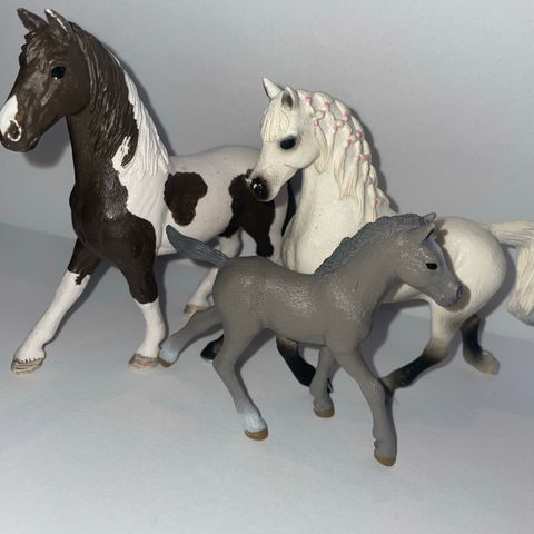 schleich hester