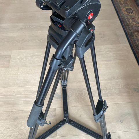 Manfrotto  525MVB Tripod