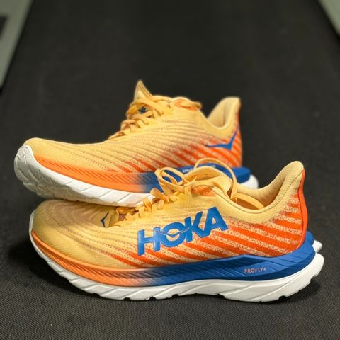 HOKA Mach 5