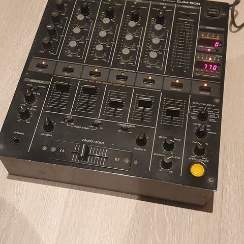 Pioneer 500 mixer