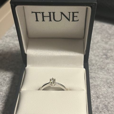 Elegance  diamantring 0,10 ct