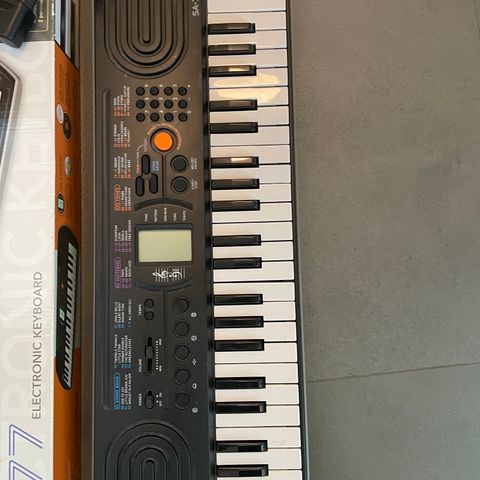 Casio SA-77 keyboard