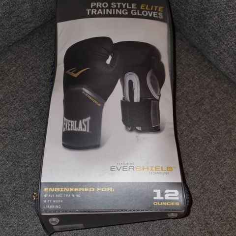 Everlast Pro Style Elite Training gloves