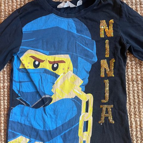 Ninjago genser, str 134/140