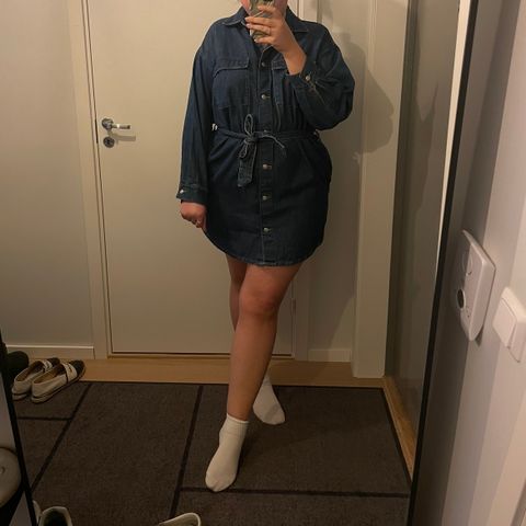 Skjortekjole i denim helt ny fra H&M