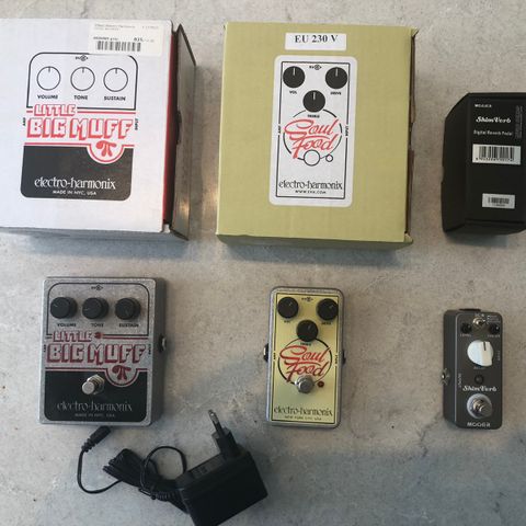 Gitar effekter: Electro-harmonix Soul food og Little big muff, Mooer Shimverb