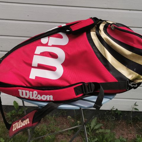 Wilson tennisbag selges