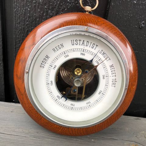 Antikk Barometer.
