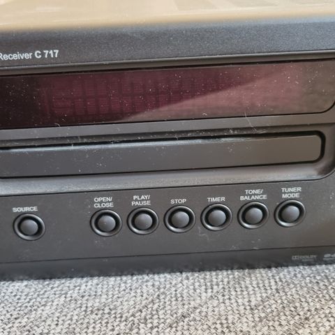 NAD receiver C717