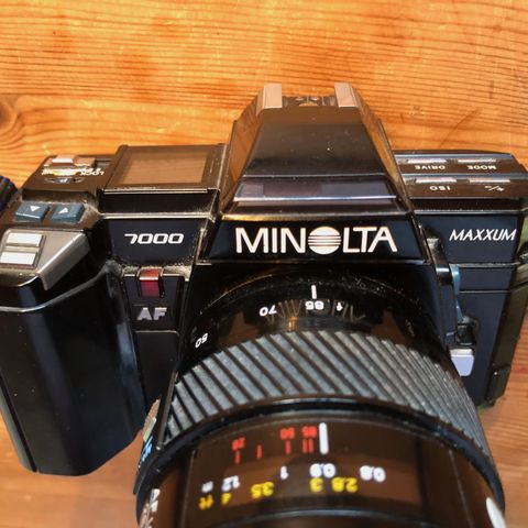 Minolta Maxxum 7000 AF 35mm SLR Kamera med AF 28-85 mm linse