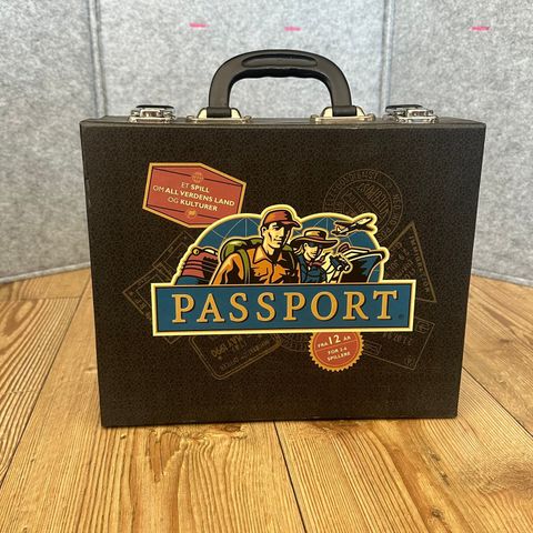 PASSPORT (fra 2000) - Denne er UBRUKT !!