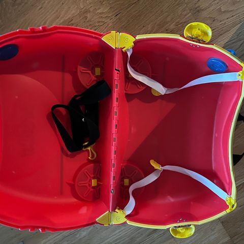 2 stk Trunki koffert til barn RESERVERT