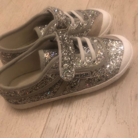 Kawasaki Kawpo sneakers 29 med glitter