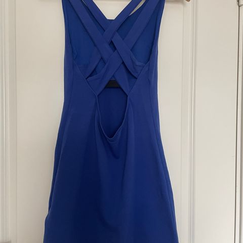 Nydelig blå kjole