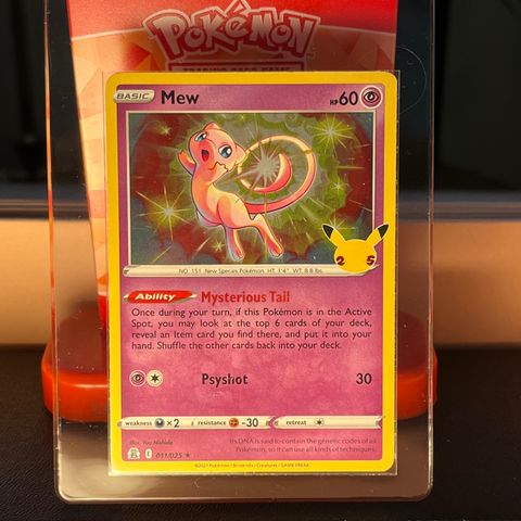 Mew 011/025 - Holo - Pokémon Celebrations (2021)