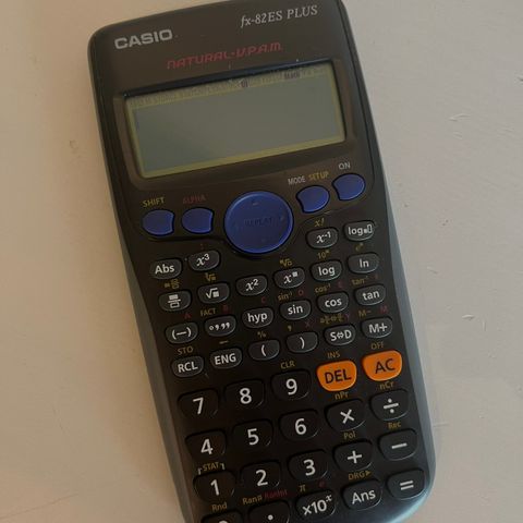 CASIO FX-82ES PLUS kalkulator