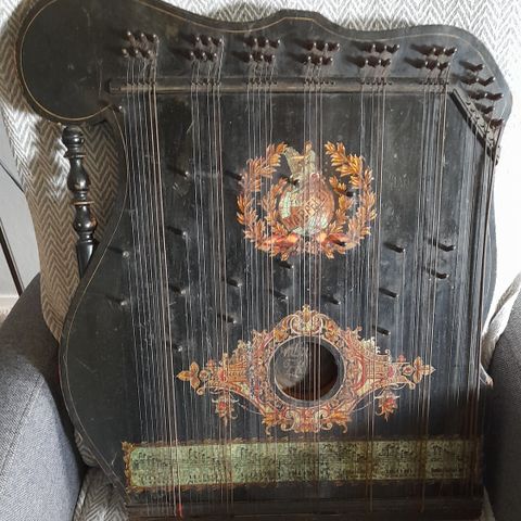 Valsonia Zither / harpeleik