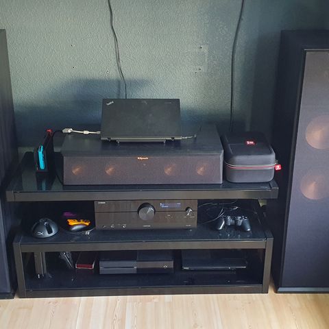 Klipsch Hjemmekino UTEN SVS Subben