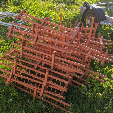 Lobas snøfangere teglfarget rød 30 meter til takstein