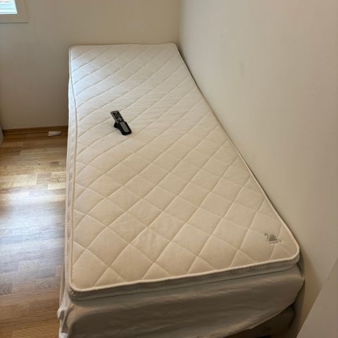 Hev-senk seng fra Svane