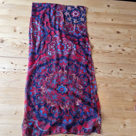 Skjerf 100% viscose- naturmaterialet