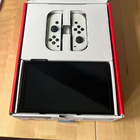 Nintendo Switch OLED (hvit farge)