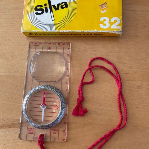Silva kompass med lupe. Inkl. Porto i prisen