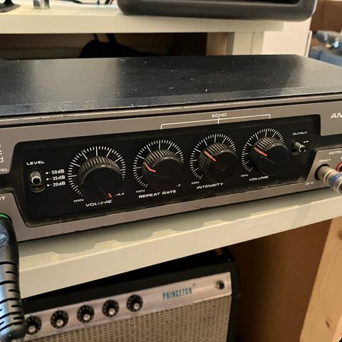 Roland DC-10 analog echo