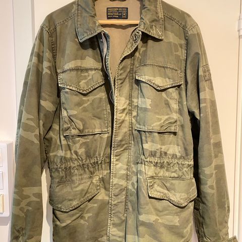 Abercrombie & Fitch Camo Field Jakke - Størrelse M