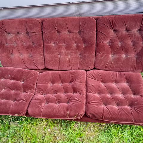Chevrolet Starcraft sofa