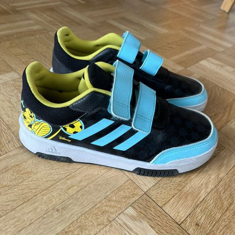 Adidas sko - fotballinspirerte sneakers