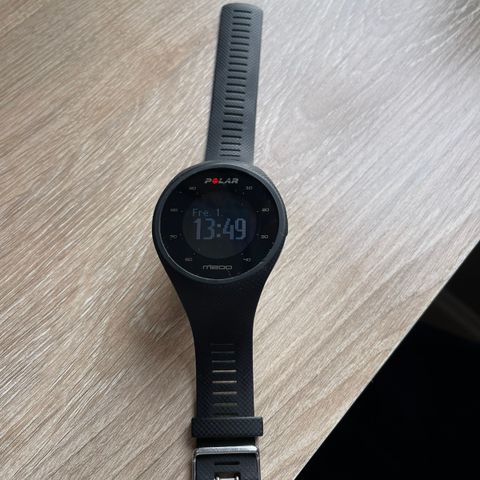 Polar M200