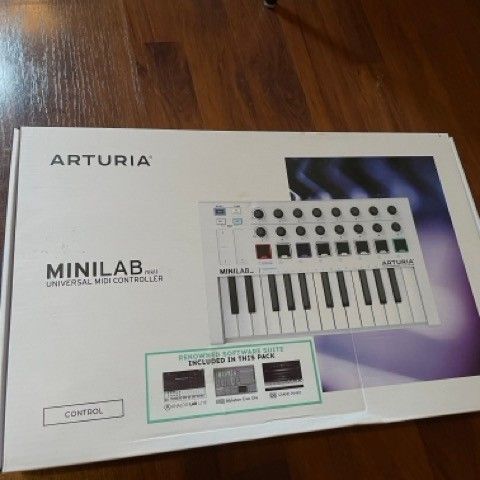 Arturia MiniLab Mk2 - MIDI Controller