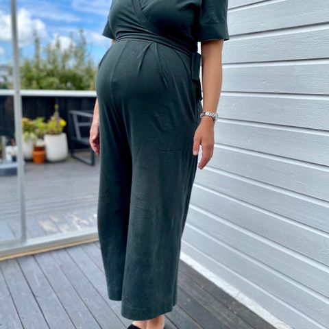 Boob maternity jumpsuit (gravid, mom)