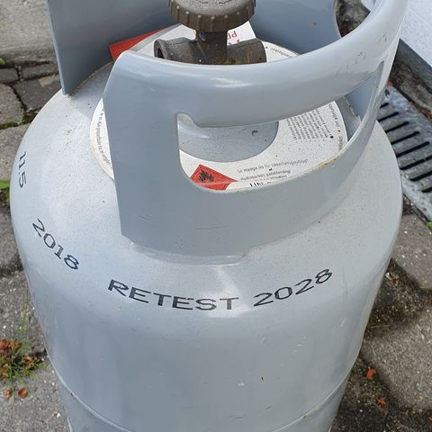 11 kg Propanflaske m/industrikobling. Bytteflaske.